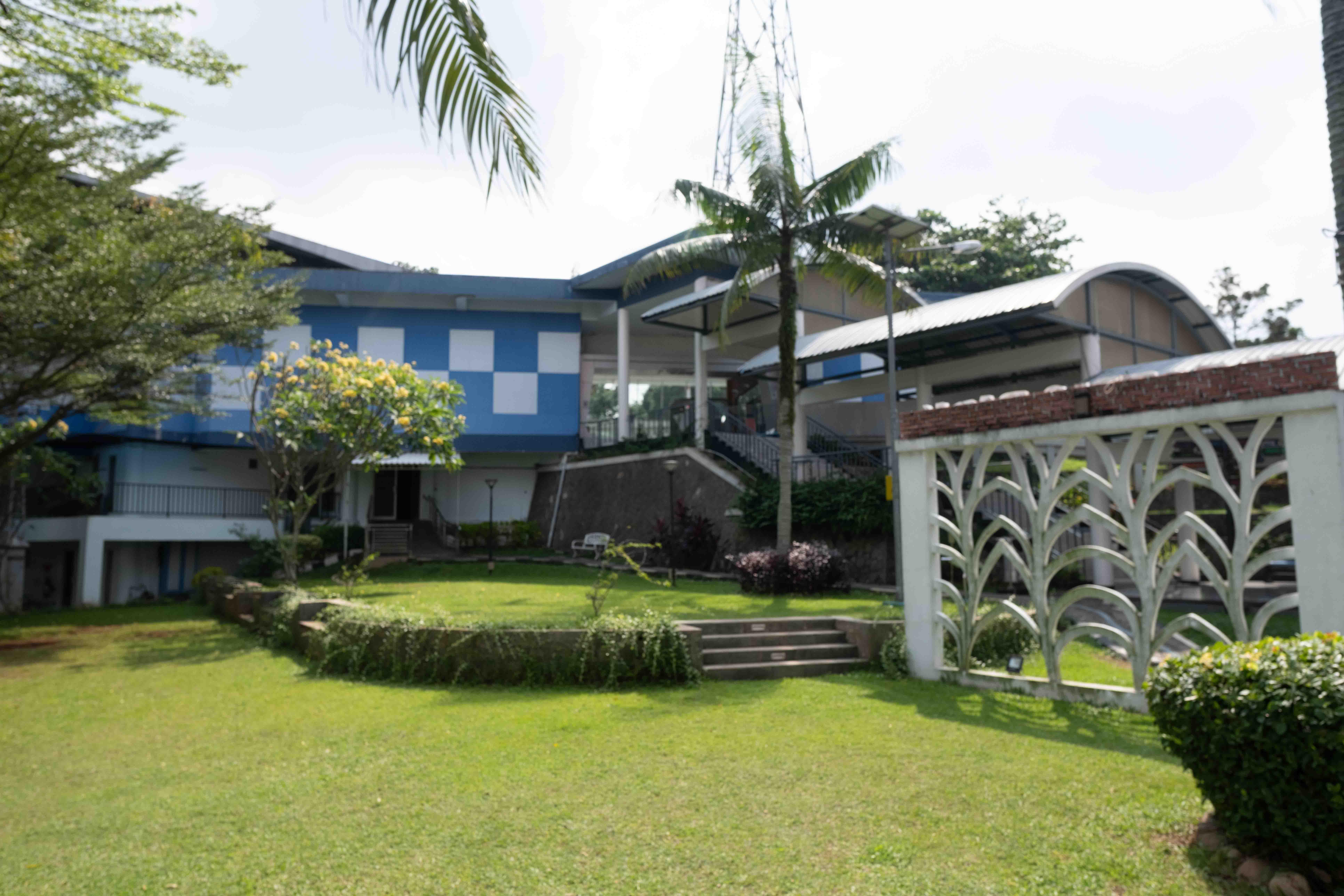 TAMAN TENGAH